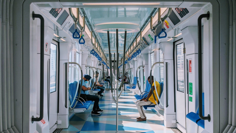 How to improve passenger experience with a contactless toolkit